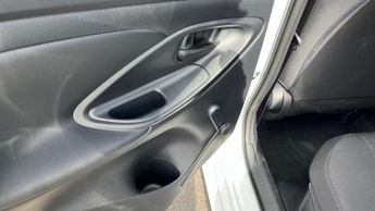 Toyota Yaris 1.5 VVT-h Icon E-CVT Euro 6 (s/s) 5dr