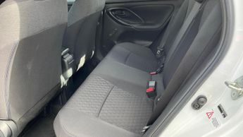 Toyota Yaris 1.5 VVT-h Icon E-CVT Euro 6 (s/s) 5dr