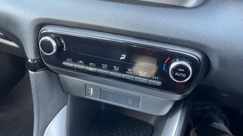 Toyota Yaris 1.5 VVT-h Icon E-CVT Euro 6 (s/s) 5dr