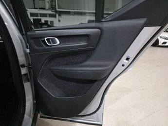 Volvo XC40 2.0 T5 First Edition Auto AWD Euro 6 (s/s) 5dr