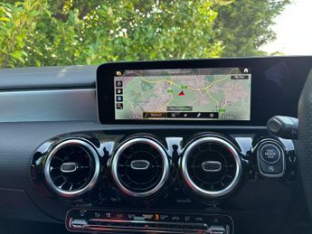 Mercedes-Benz A Class 2.0 A35 AMG (Executive) SpdS DCT 4MATIC Euro 6 (s/s) 5dr