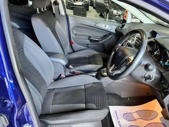 Ford Fiesta 1.6 Titanium Powershift Euro 5 5dr