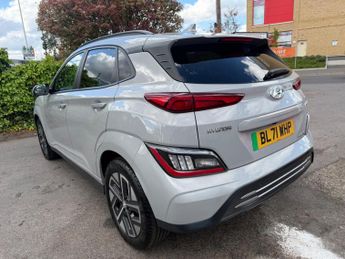 Hyundai KONA 64kWh Premium Auto 5dr (10.5kW Charger)