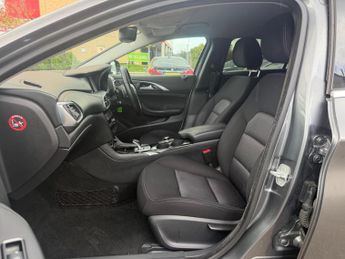 Infiniti Q30 2.2d Business Executive DCT Euro 6 (s/s) 5dr