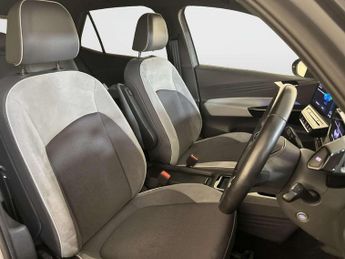 Volkswagen ID.3 Pro Performance 58kWh Family Hatchback 5dr Electric Auto (204 ps