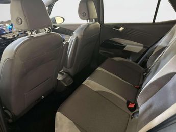 Volkswagen ID.3 Pro Performance 58kWh Family Hatchback 5dr Electric Auto (204 ps