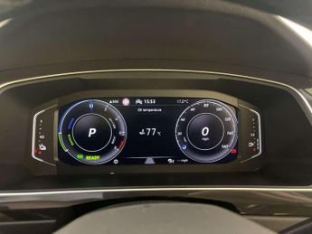 Volkswagen Tiguan 1.4 TSI 13kWh Life SUV 5dr Petrol Plug-in Hybrid DSG Euro 6 (s/s