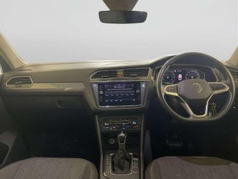 Volkswagen Tiguan 1.4 TSI 13kWh Life SUV 5dr Petrol Plug-in Hybrid DSG Euro 6 (s/s