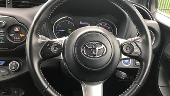 Toyota Yaris 1.5 VVT-h GR SPORT E-CVT Euro 6 (s/s) 5dr