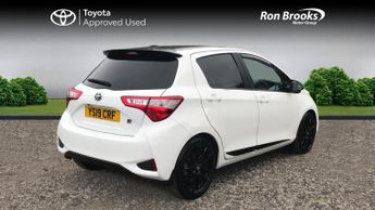 Toyota Yaris 1.5 VVT-h GR SPORT E-CVT Euro 6 (s/s) 5dr