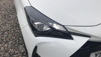 Toyota Yaris 1.5 VVT-h GR SPORT E-CVT Euro 6 (s/s) 5dr
