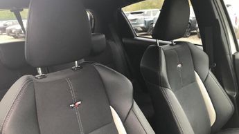 Toyota Yaris 1.5 VVT-h GR SPORT E-CVT Euro 6 (s/s) 5dr