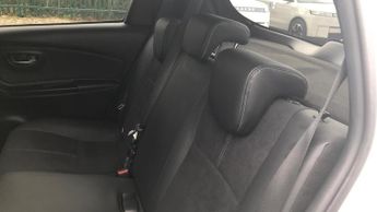 Toyota Yaris 1.5 VVT-h GR SPORT E-CVT Euro 6 (s/s) 5dr