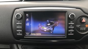 Toyota Yaris 1.5 VVT-h GR SPORT E-CVT Euro 6 (s/s) 5dr