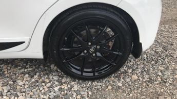 Toyota Yaris 1.5 VVT-h GR SPORT E-CVT Euro 6 (s/s) 5dr