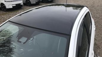 Toyota Yaris 1.5 VVT-h GR SPORT E-CVT Euro 6 (s/s) 5dr