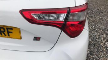 Toyota Yaris 1.5 VVT-h GR SPORT E-CVT Euro 6 (s/s) 5dr