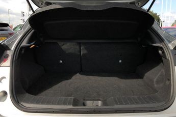 Nissan Juke 1.0 DiG-T N-Connecta 5dr DCT