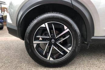 Nissan Juke 1.0 DiG-T N-Connecta 5dr DCT