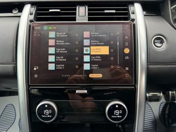 Land Rover Discovery 3.0 D300 MHEV R-Dynamic HSE Auto 4WD Euro 6 (s/s) 5dr