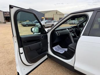 Land Rover Discovery 3.0 D300 MHEV R-Dynamic HSE Auto 4WD Euro 6 (s/s) 5dr