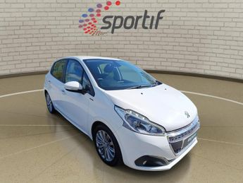 Peugeot 208 1.2 PureTech Signature Hatchback 5dr Petrol Manual Euro 6 (s/s) 