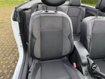 Renault Megane 1.6 dCi GT Line TomTom Convertible 2dr Diesel Manual Euro 5 (s/s