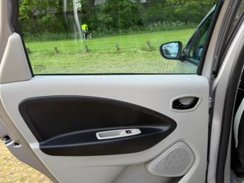 Renault Zoe 22kWh Dynamique Nav Hatchback 5dr Electric Auto (i) (88 bhp)