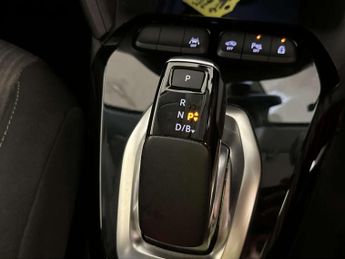 Vauxhall Corsa Electric 50kWh SE Premium Hatchback 5dr Electric Auto (136 ps)