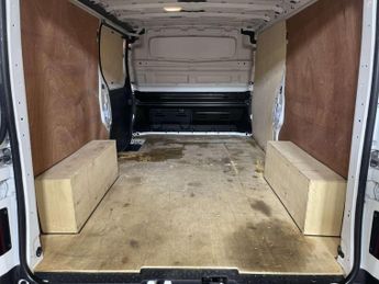 Renault Trafic 2.0 dCi Blue LL30 Business+ Panel Van 5dr Diesel Manual L2 H1 Eu