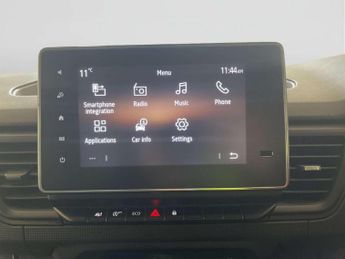 Renault Trafic 2.0 dCi Blue LL30 Business+ Panel Van 5dr Diesel Manual L2 H1 Eu