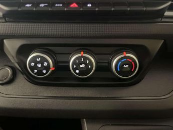 Renault Trafic 2.0 dCi Blue LL30 Business+ Panel Van 5dr Diesel Manual L2 H1 Eu