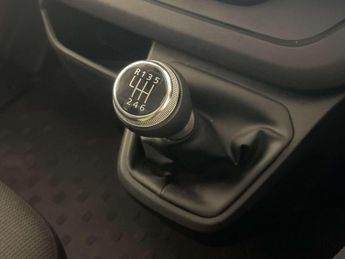 Renault Trafic 2.0 dCi Blue LL30 Business+ Panel Van 5dr Diesel Manual L2 H1 Eu