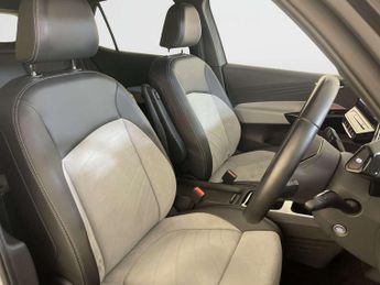 Volkswagen ID.3 Pro S 77kWh Tour Hatchback 5dr Electric Auto (4 Seat) (204 ps)