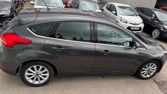 Ford Focus 1.0T EcoBoost Titanium Auto Euro 6 (s/s) 5dr