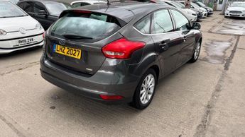 Ford Focus 1.0T EcoBoost Titanium Auto Euro 6 (s/s) 5dr