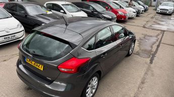 Ford Focus 1.0T EcoBoost Titanium Auto Euro 6 (s/s) 5dr