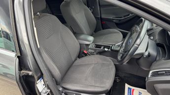 Ford Focus 1.0T EcoBoost Titanium Auto Euro 6 (s/s) 5dr