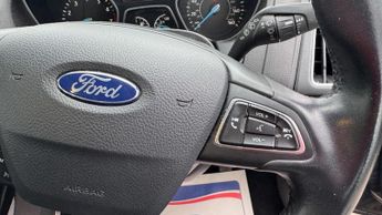 Ford Focus 1.0T EcoBoost Titanium Auto Euro 6 (s/s) 5dr