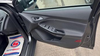 Ford Focus 1.0T EcoBoost Titanium Auto Euro 6 (s/s) 5dr