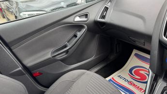 Ford Focus 1.0T EcoBoost Titanium Auto Euro 6 (s/s) 5dr