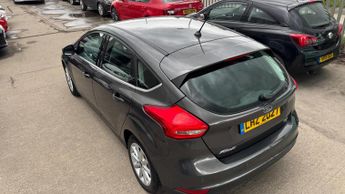 Ford Focus 1.0T EcoBoost Titanium Auto Euro 6 (s/s) 5dr