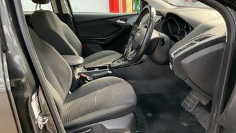 Ford Focus 1.0T EcoBoost Titanium Auto Euro 6 (s/s) 5dr