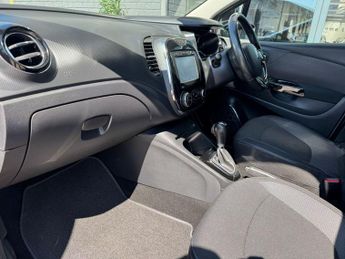 RENAULT CAPTUR 1.5 dCi Dynamique S MediaNav SUV 5dr Diesel EDC Euro 5 (90 ps) *