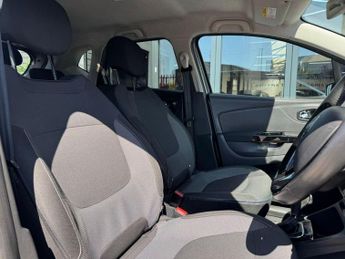RENAULT CAPTUR 1.5 dCi Dynamique S MediaNav SUV 5dr Diesel EDC Euro 5 (90 ps) *