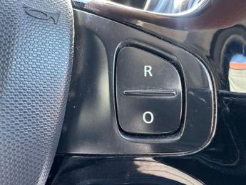 RENAULT CAPTUR 1.5 dCi Dynamique S MediaNav SUV 5dr Diesel EDC Euro 5 (90 ps) *