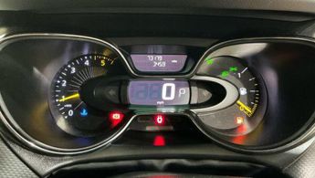 RENAULT CAPTUR 1.5 dCi Dynamique S MediaNav SUV 5dr Diesel EDC Euro 5 (90 ps) *