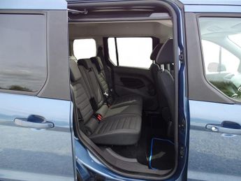 Ford Tourneo Connect 1.5 EcoBlue Titanium Auto Euro 6 (s/s) 5dr