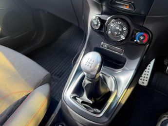 Ford Fiesta 1.0T EcoBoost ST-Line Euro 6 (s/s) 3dr