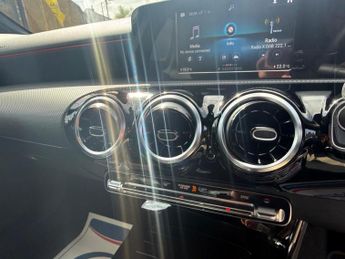 Mercedes-Benz A Class 1.3 A180 AMG Line 7G-DCT Euro 6 (s/s) 5dr